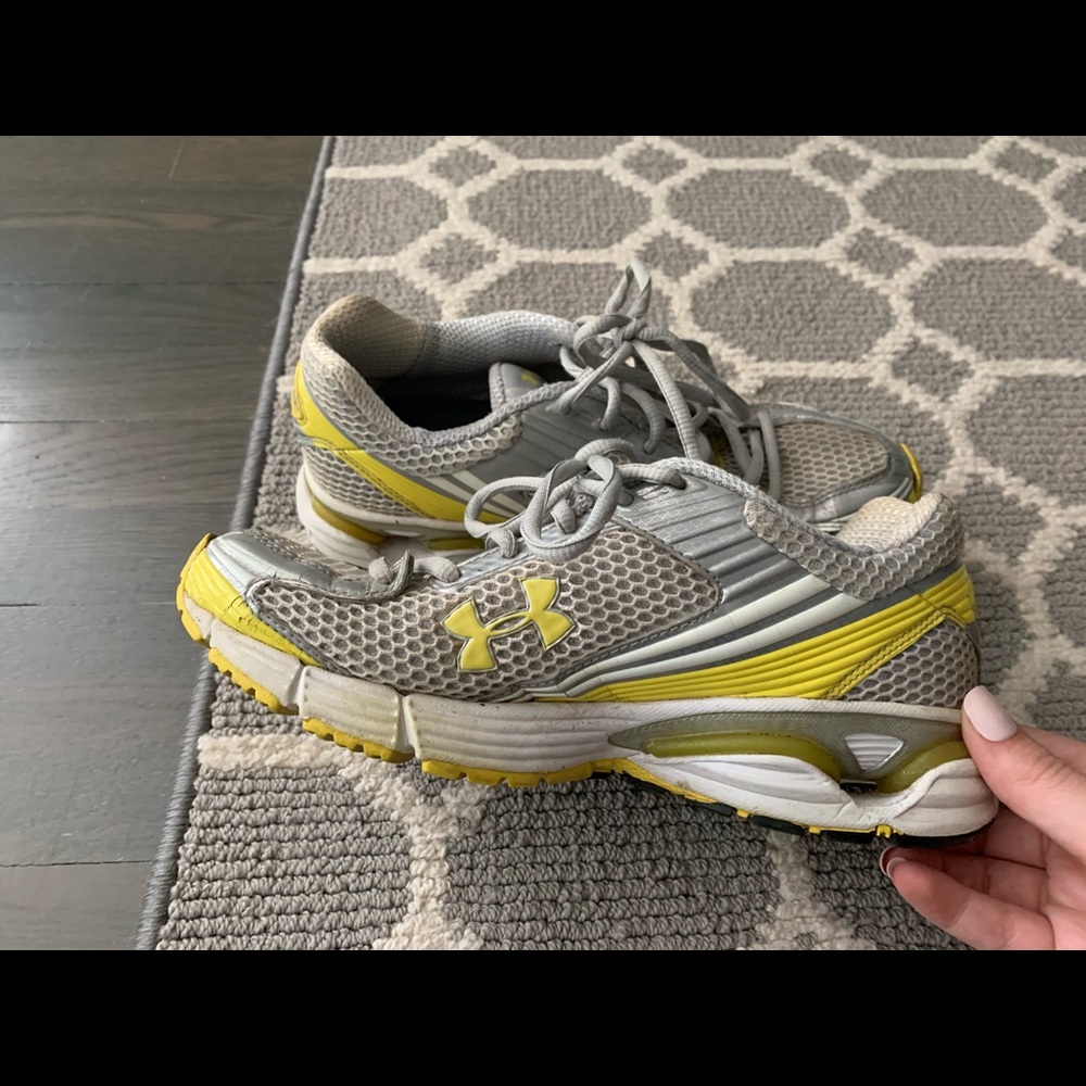 Under Armour Running shoes